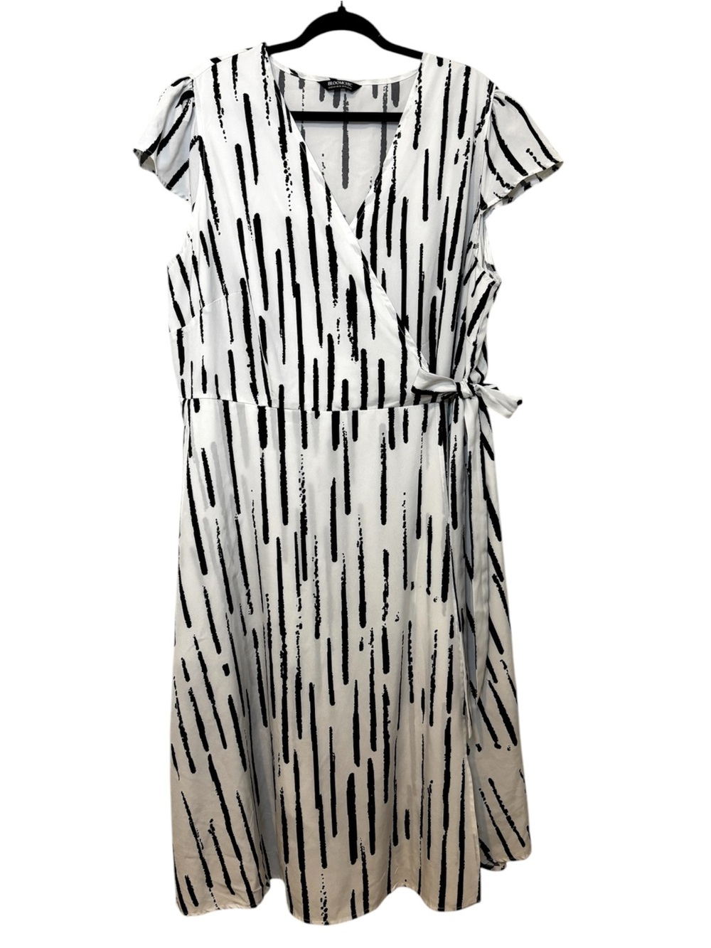 BloomChic Womens Striped Midi Wrap‎ Tie Dress Plus Size 22-24 Black White Summer